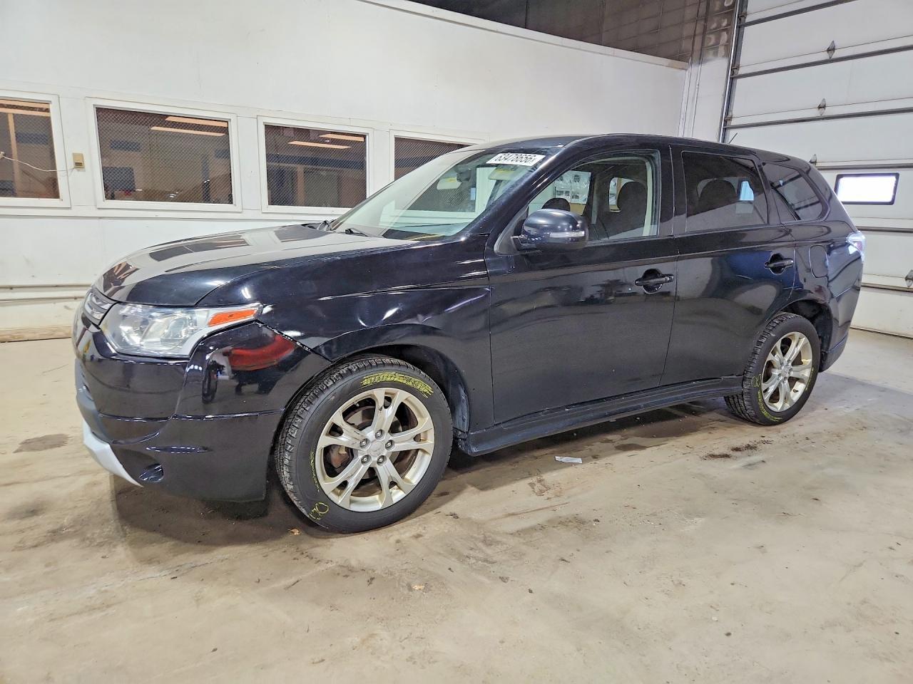 2014 Mitsubishi Outlander Se - zdjęcie główne