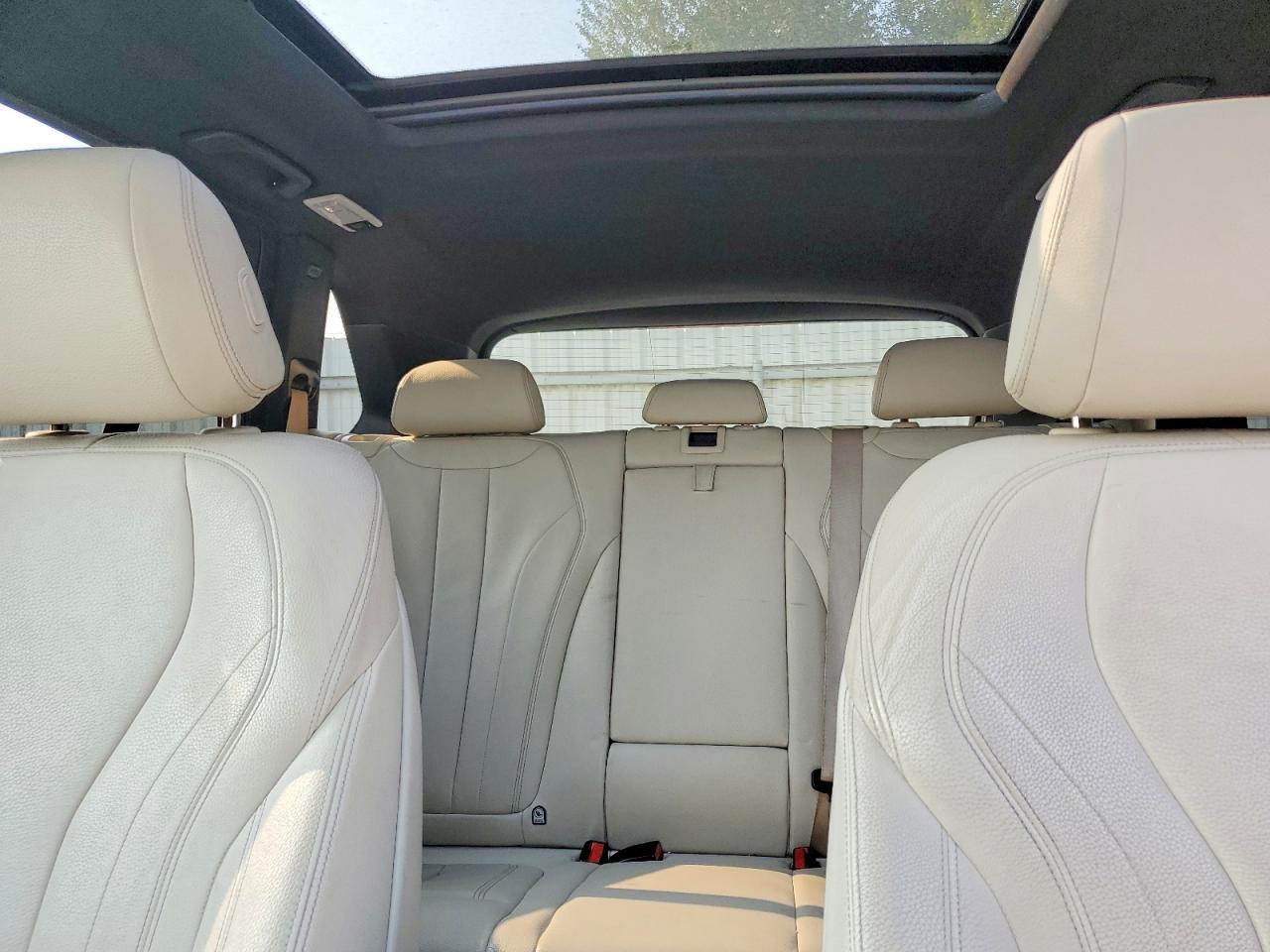 2015 BMW X5 xDrive35D - zdjęcie 10