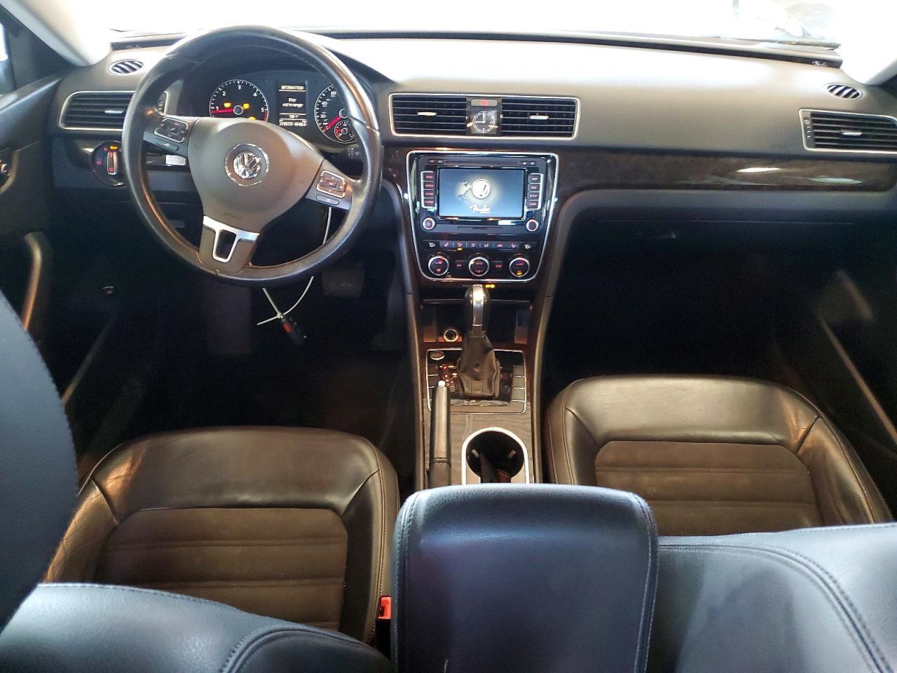 2015 Volkswagen Passat Sel - zdjęcie 8