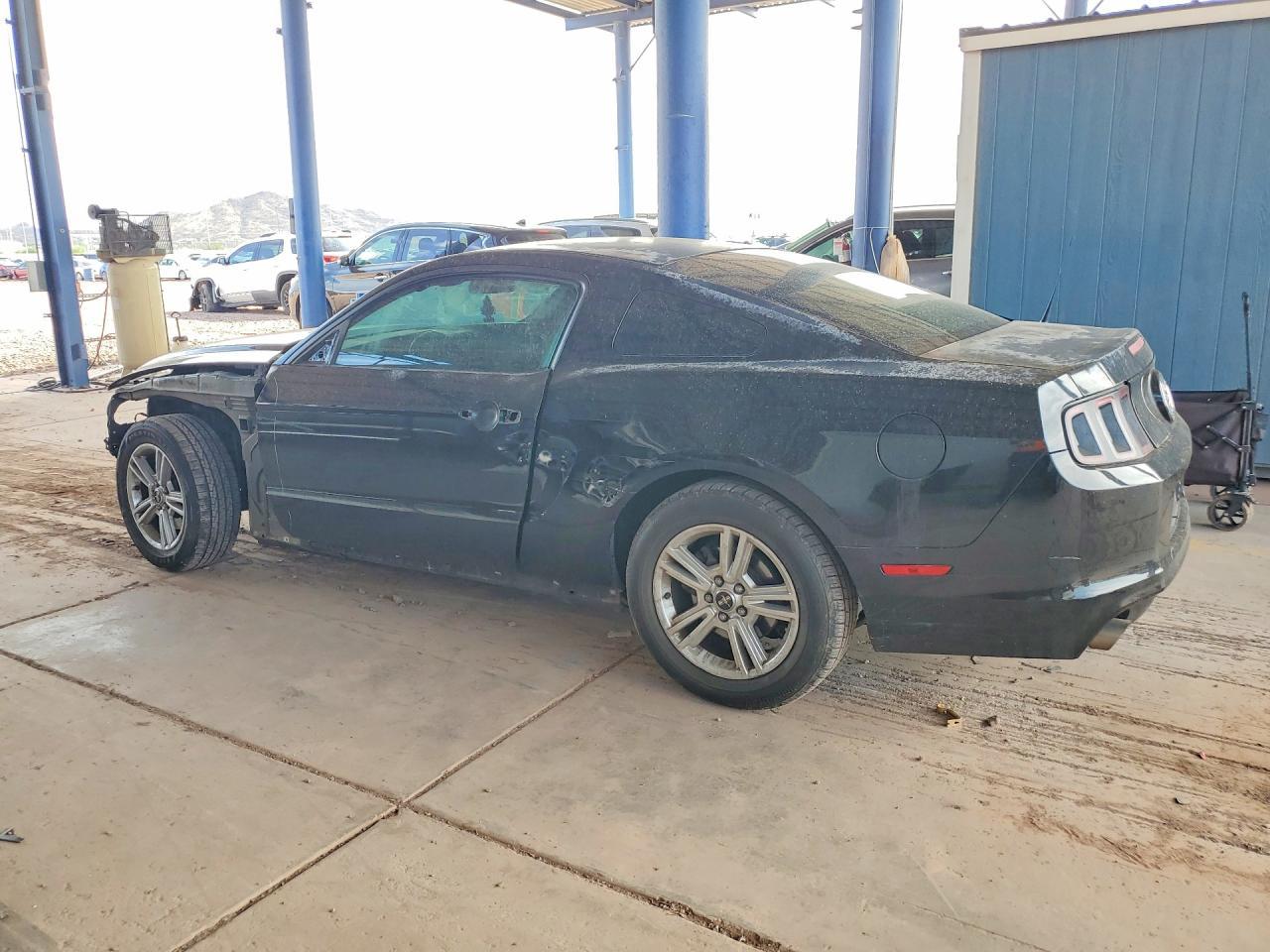 2014 Ford Mustang - zdjęcie 2