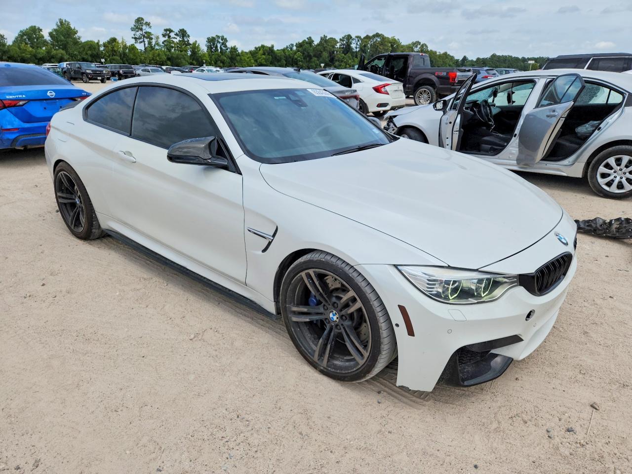 2015 BMW M4 - zdjęcie 4