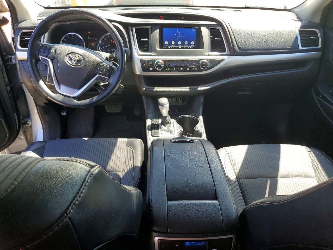 2018 Toyota Highlander Le Plus - zdjęcie 8