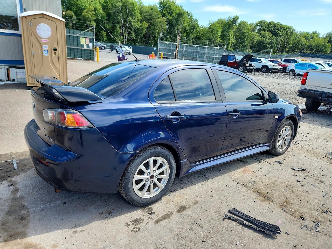 2014 Mitsubishi Lancer Es/Es Sport - zdjęcie 3