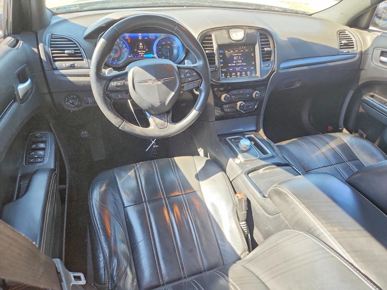 2015 Chrysler 300 S - zdjęcie 8