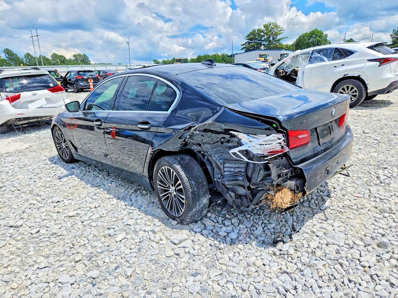 2017 BMW Seria 5 540i - zdjęcie 2