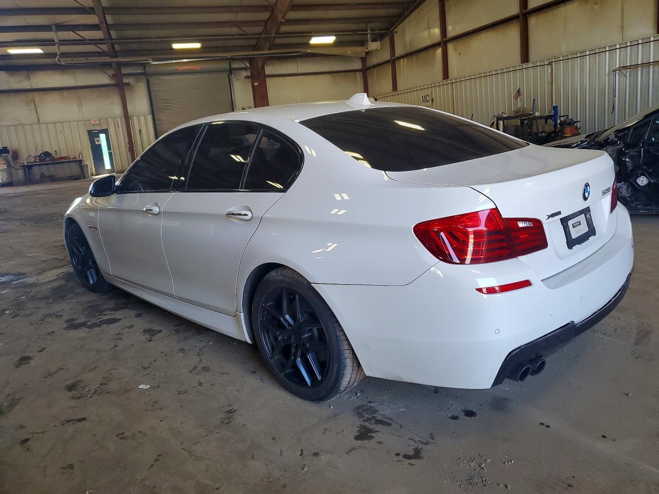2016 BMW Seria 5 528i - zdjęcie 2
