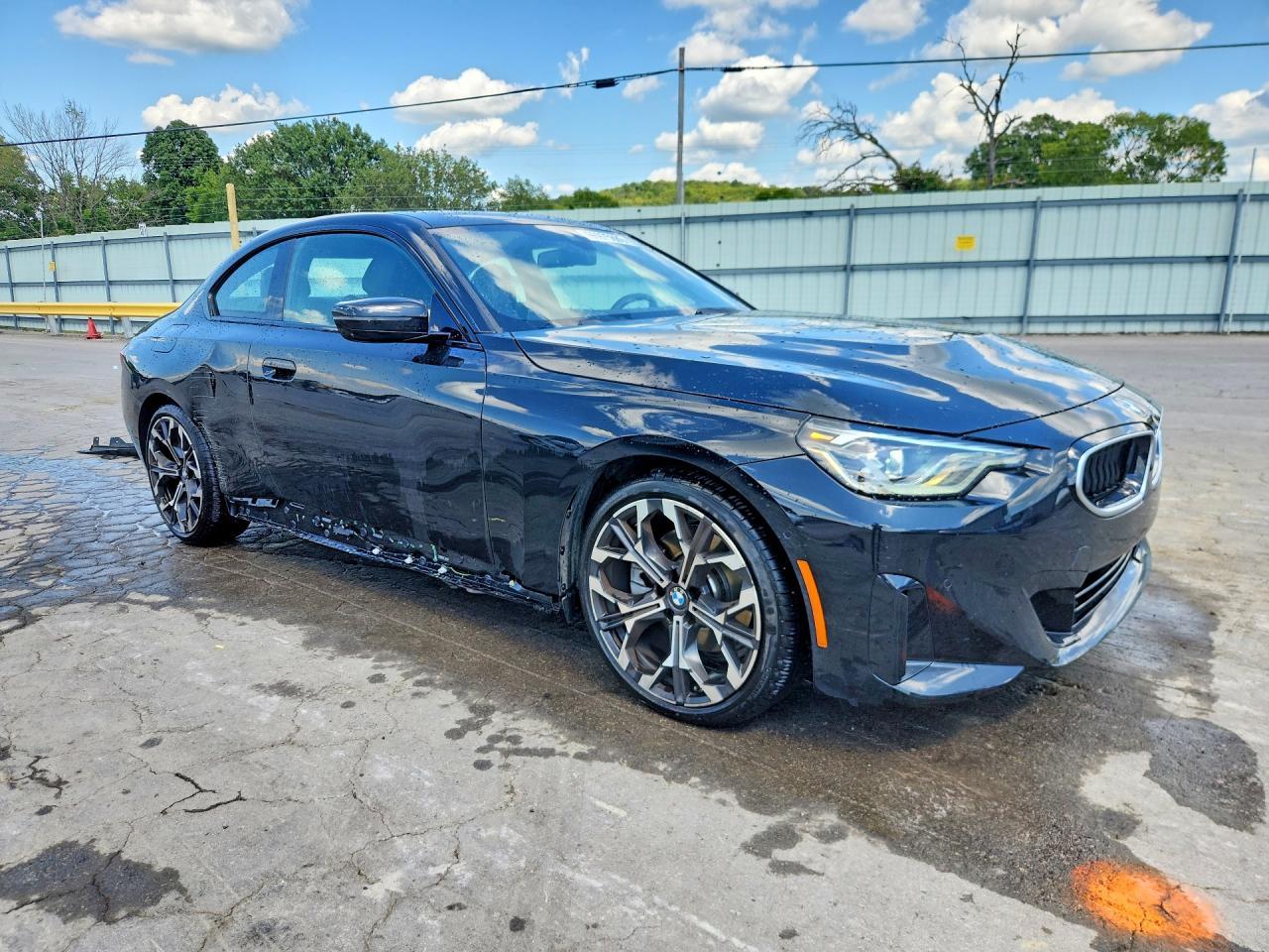2025 BMW 230I - zdjęcie 4