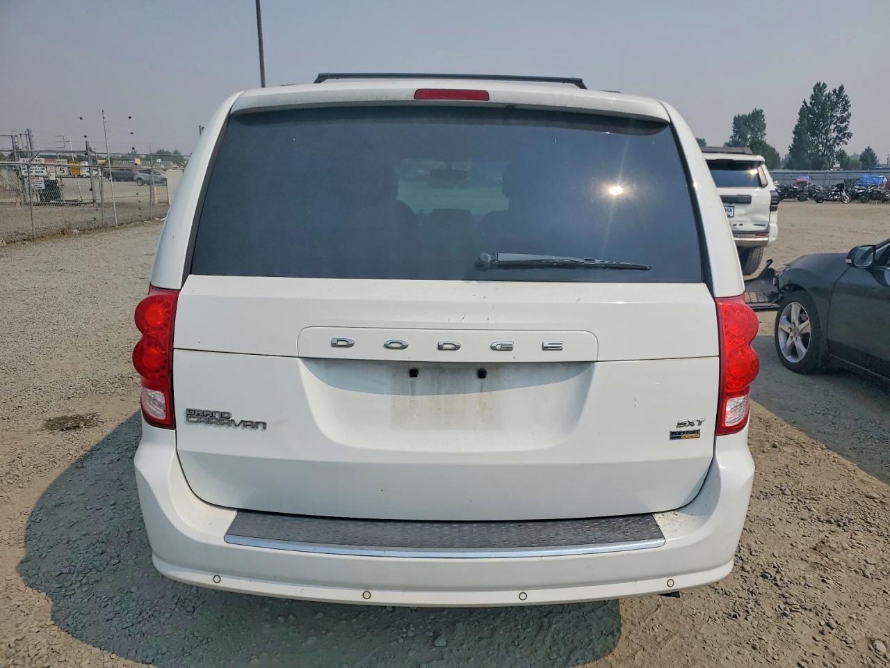 2015 Dodge Caravan Sxt - zdjęcie 6