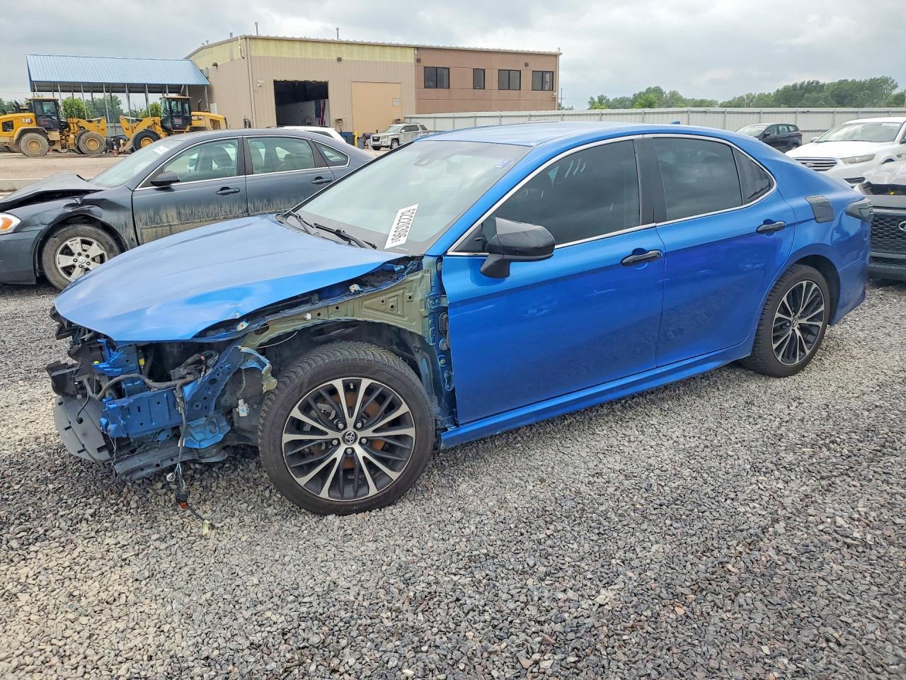 2019 Toyota Camry Se - zdjęcie główne