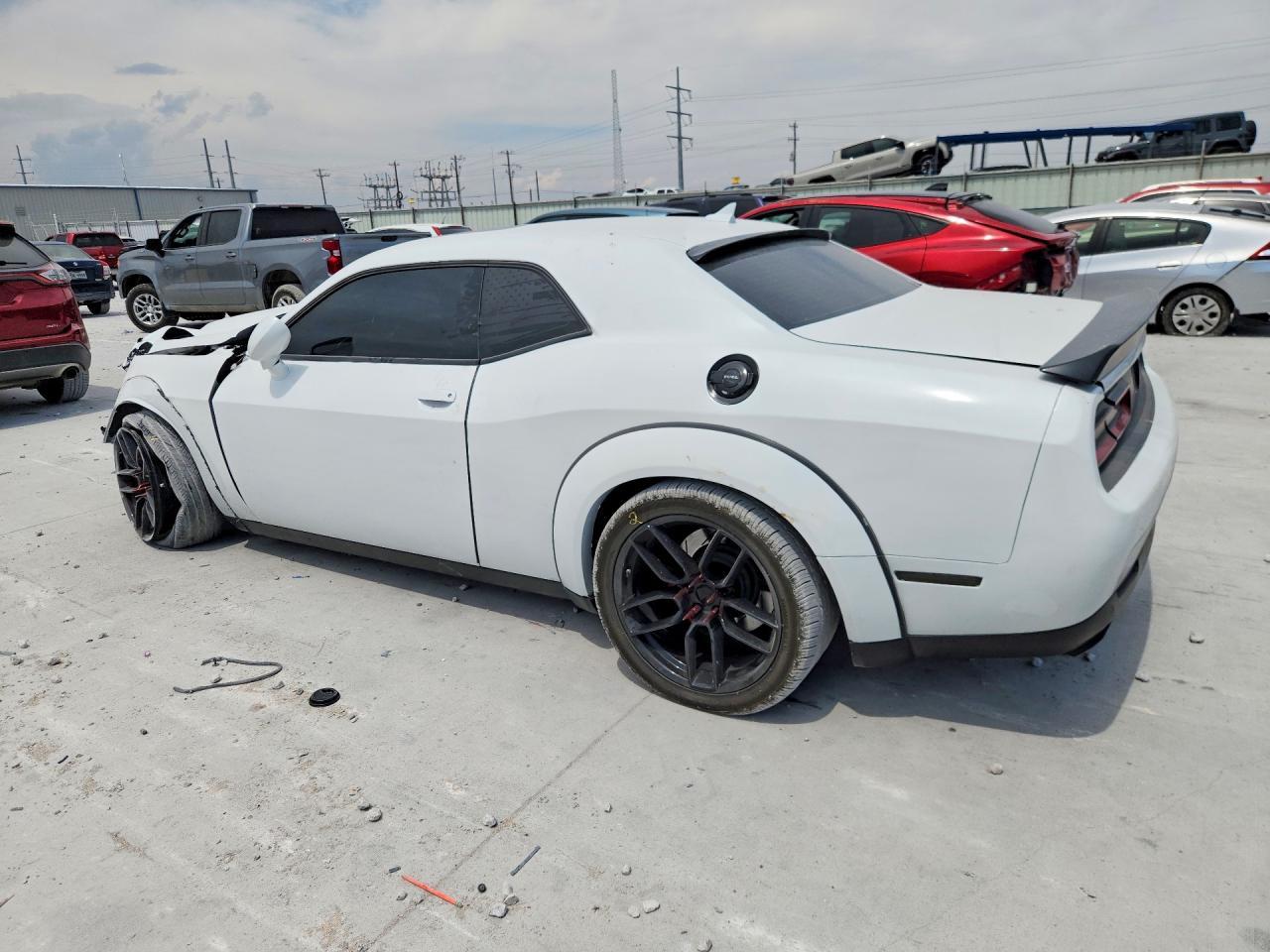 2017 Dodge Challenger Srt 392 - zdjęcie 2