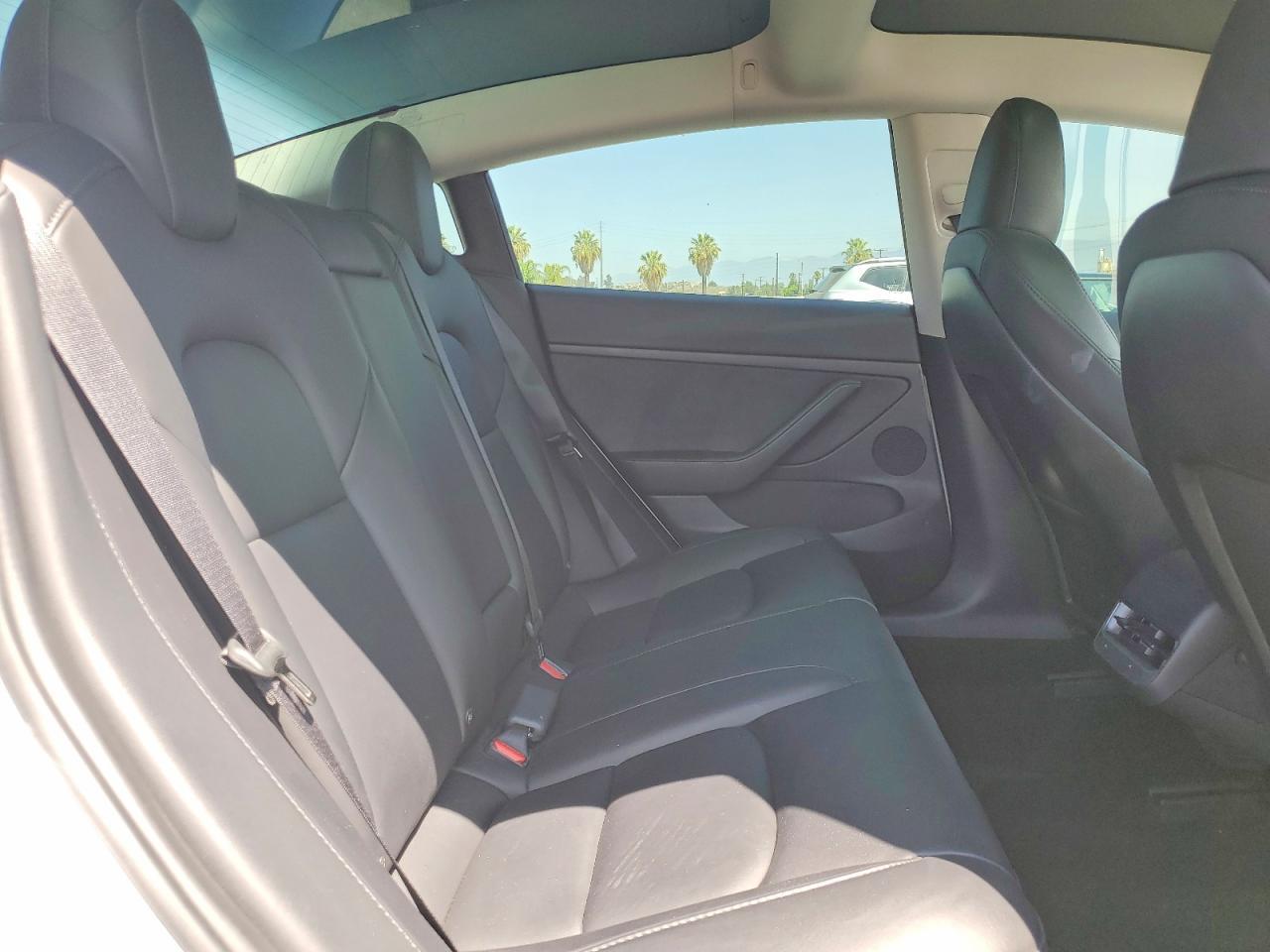 2023 Tesla Model 3 - zdjęcie 10