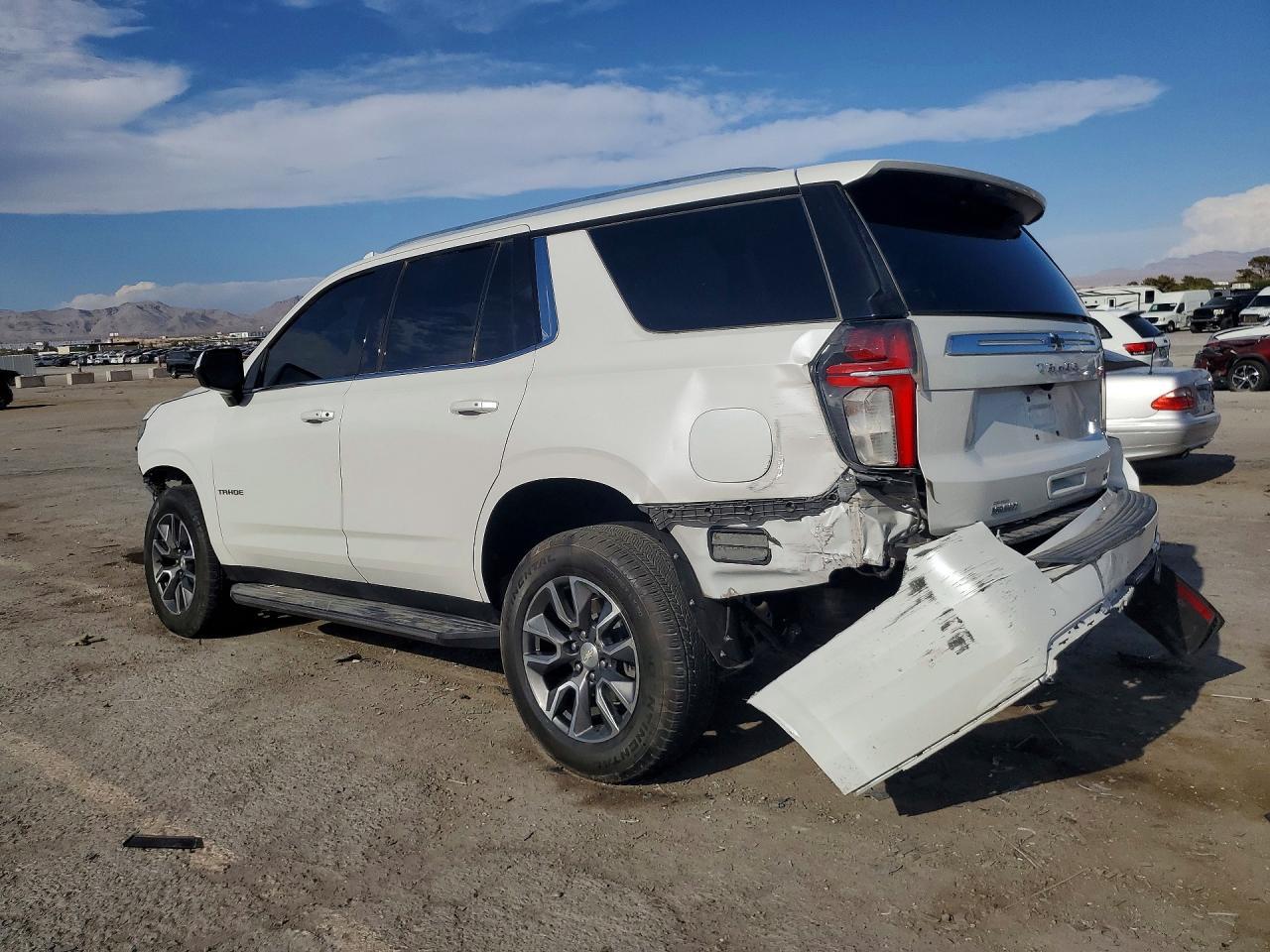 2021 Chevrolet Tahoe C1500 Lt - zdjęcie 2