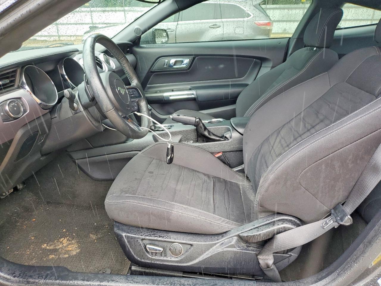 2016 Ford Mustang - zdjęcie 7
