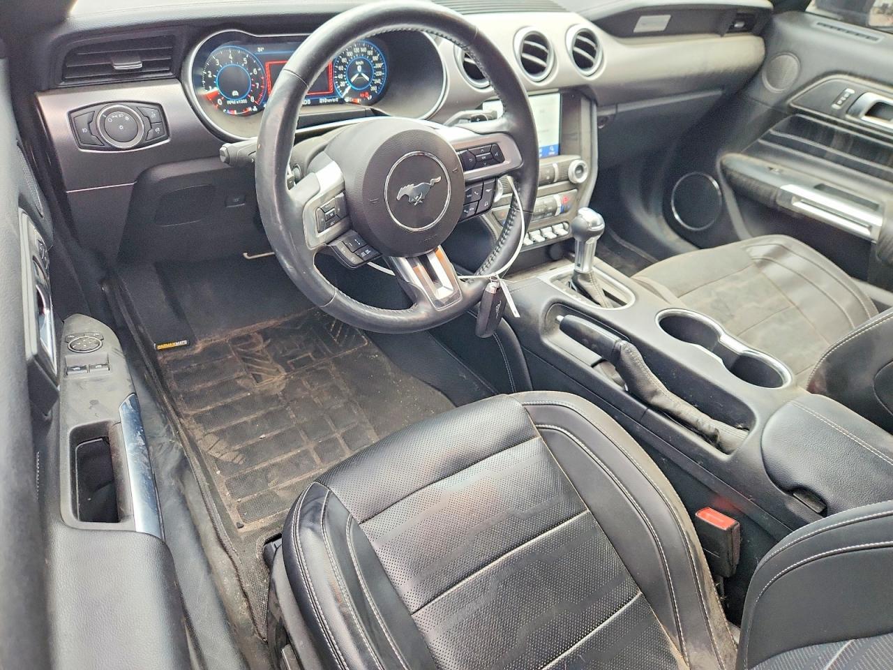 2021 Ford Mustang - zdjęcie 8