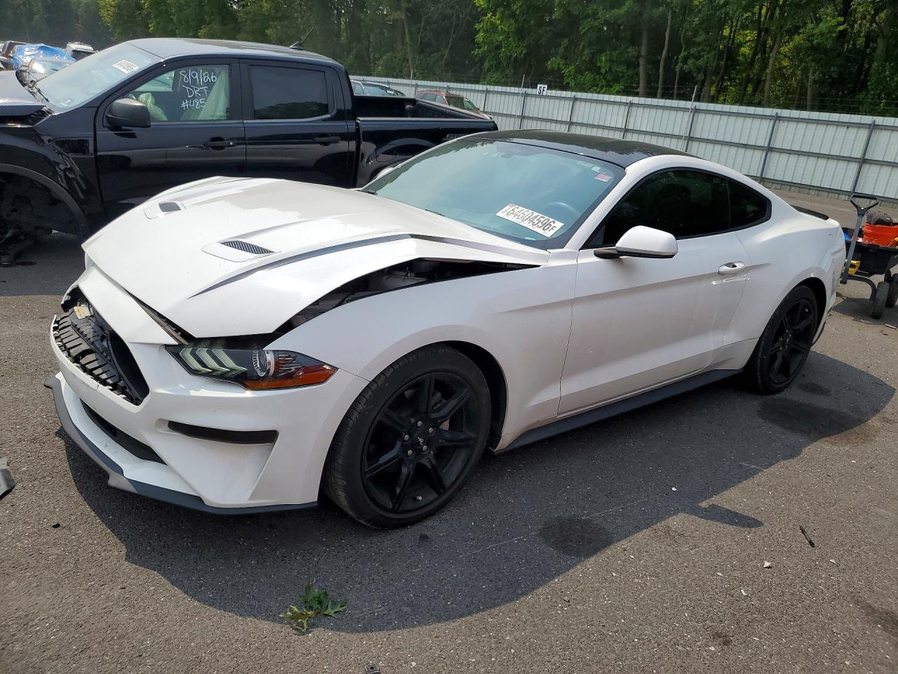 2018 Ford Mustang - zdjęcie główne