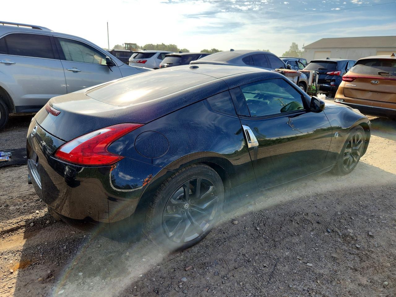 2015 Nissan 370Z Base - zdjęcie 3