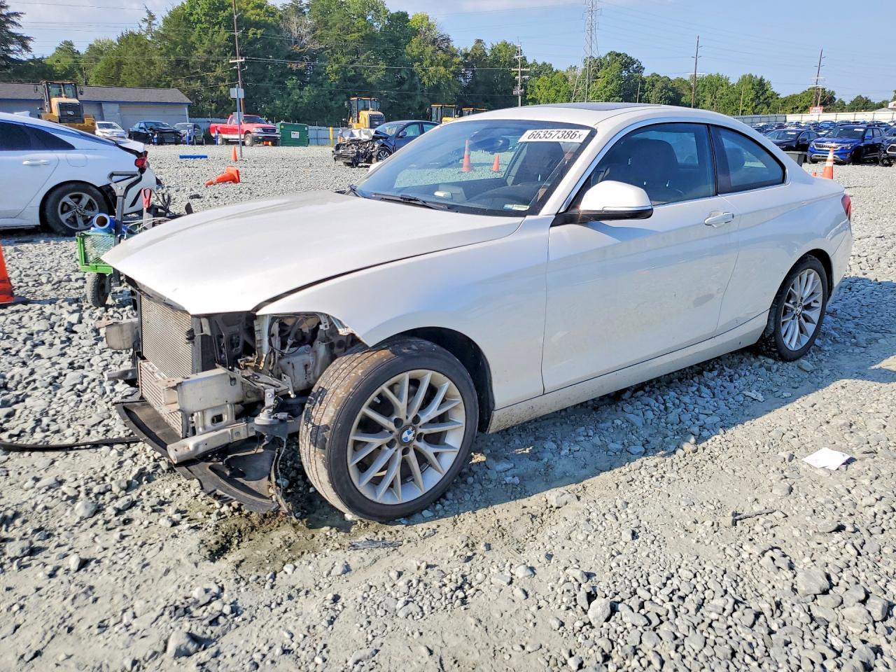 2016 BMW Seria 2 Coupe 228i - zdjęcie główne