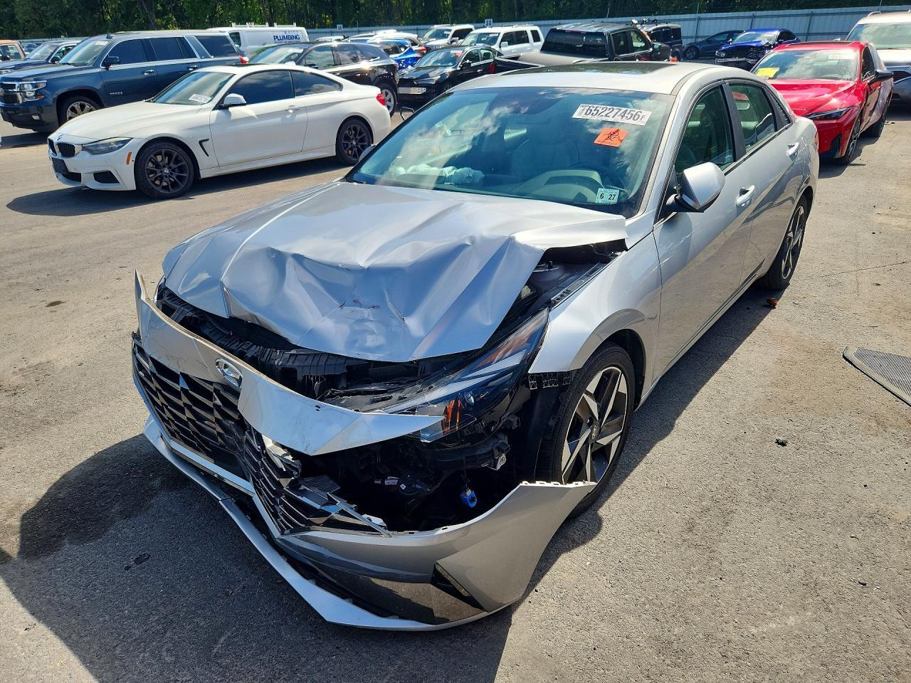 2022 Hyundai Elantra Limited - zdjęcie główne