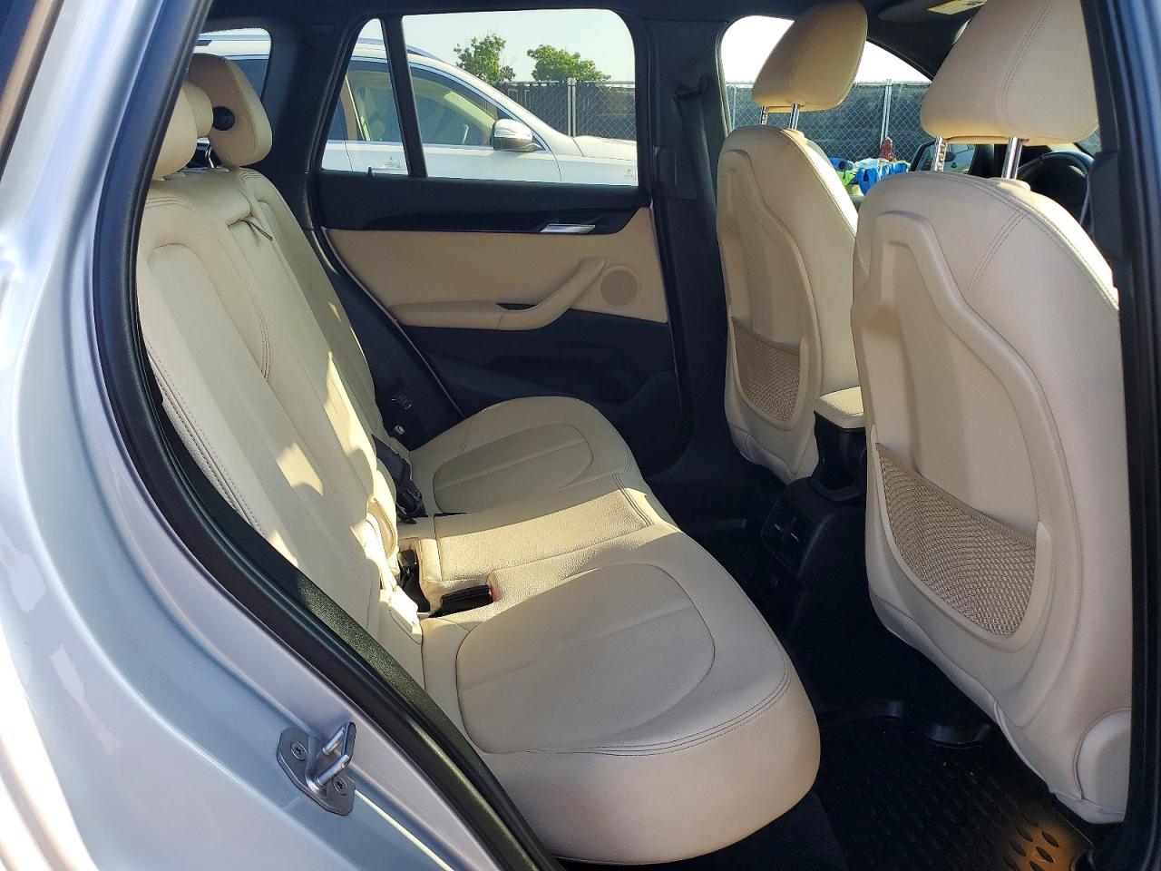 2017 BMW X1 xDrive28I - zdjęcie 11