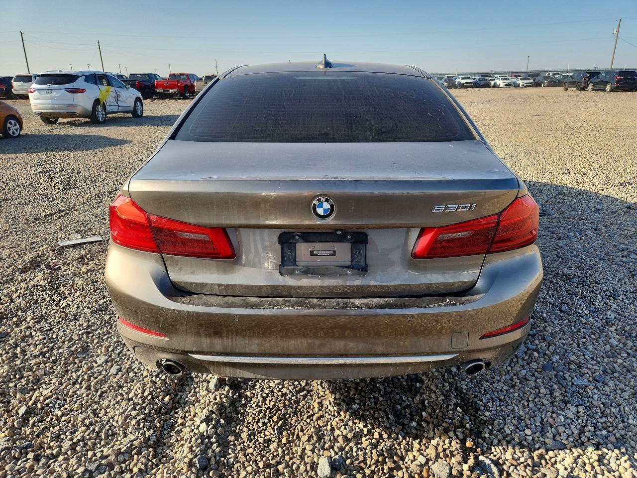 2017 BMW 530 I - zdjęcie 6