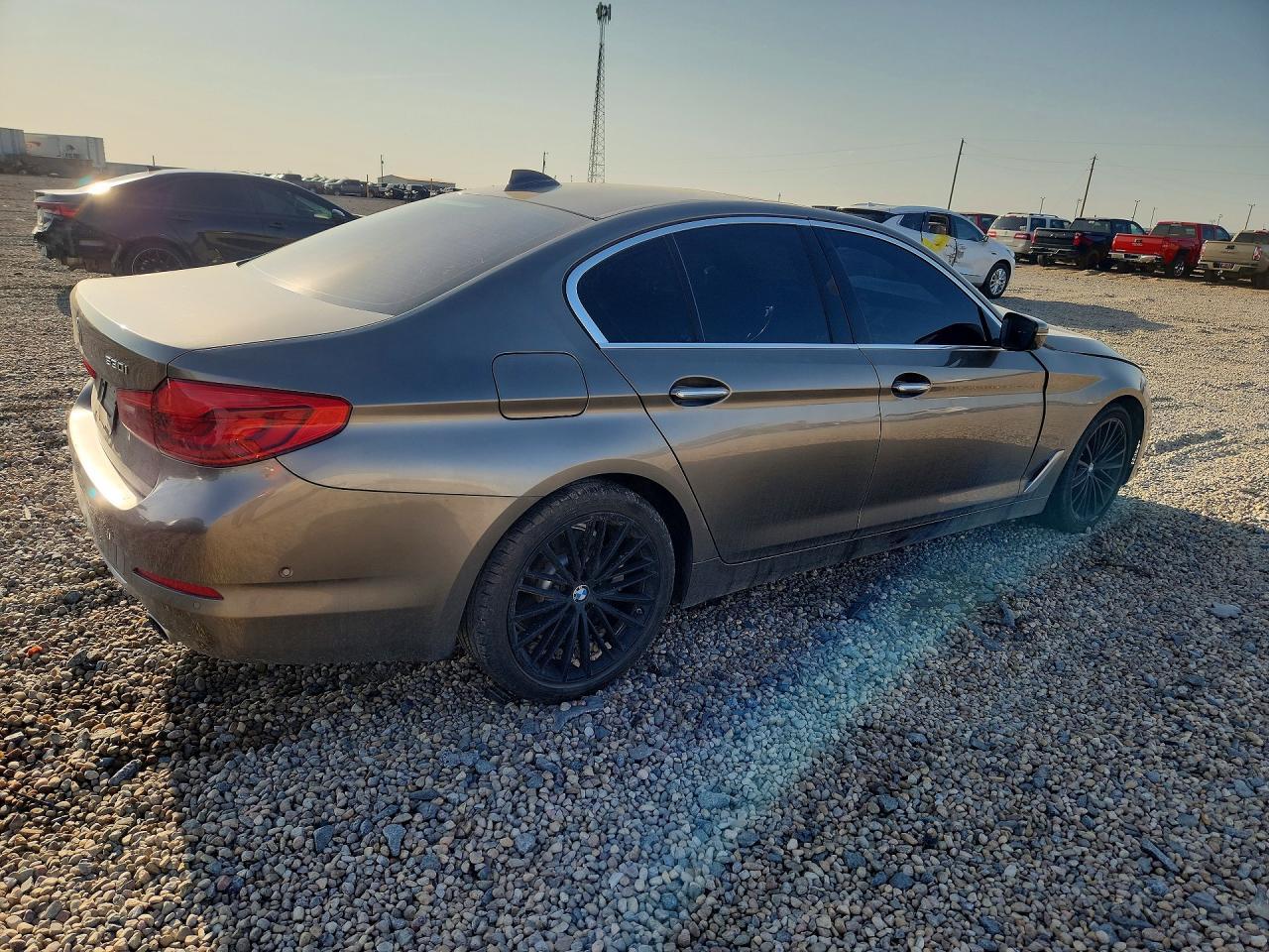 2017 BMW 530 I - zdjęcie 3