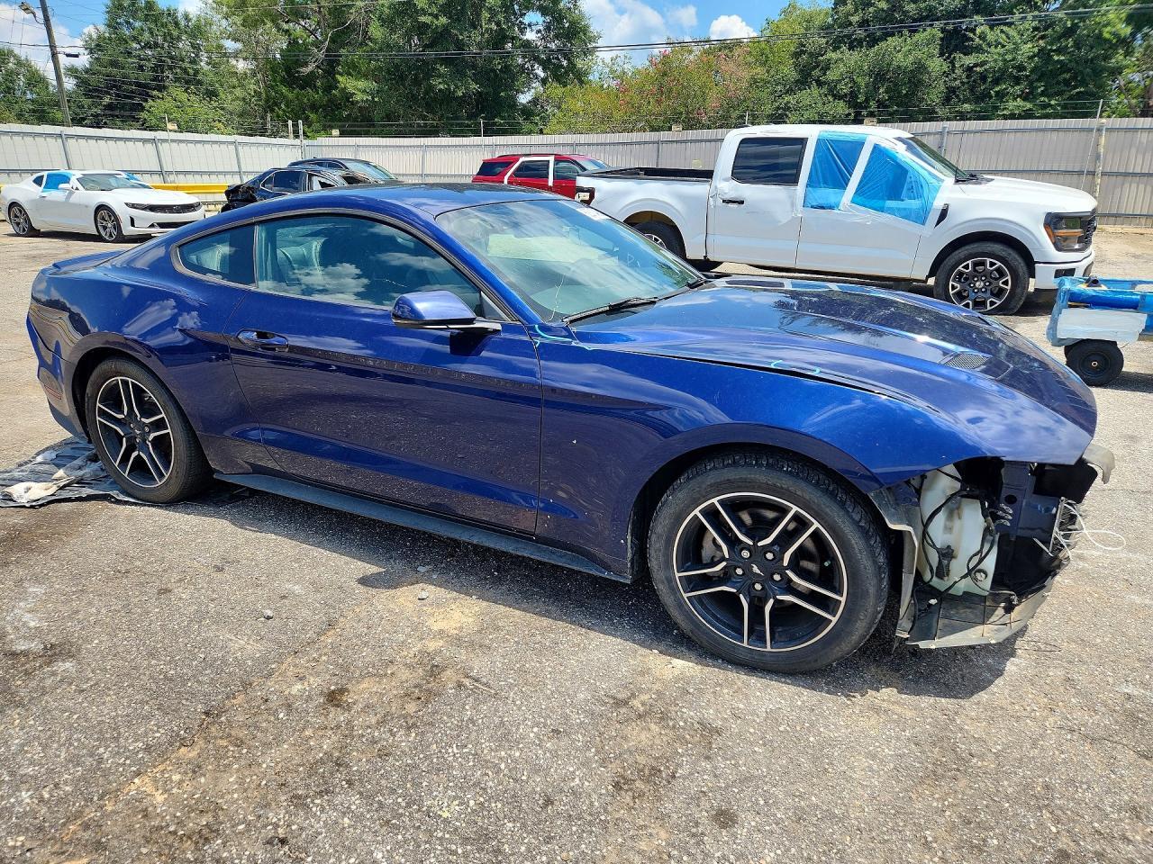 2019 Ford Mustang - zdjęcie 4