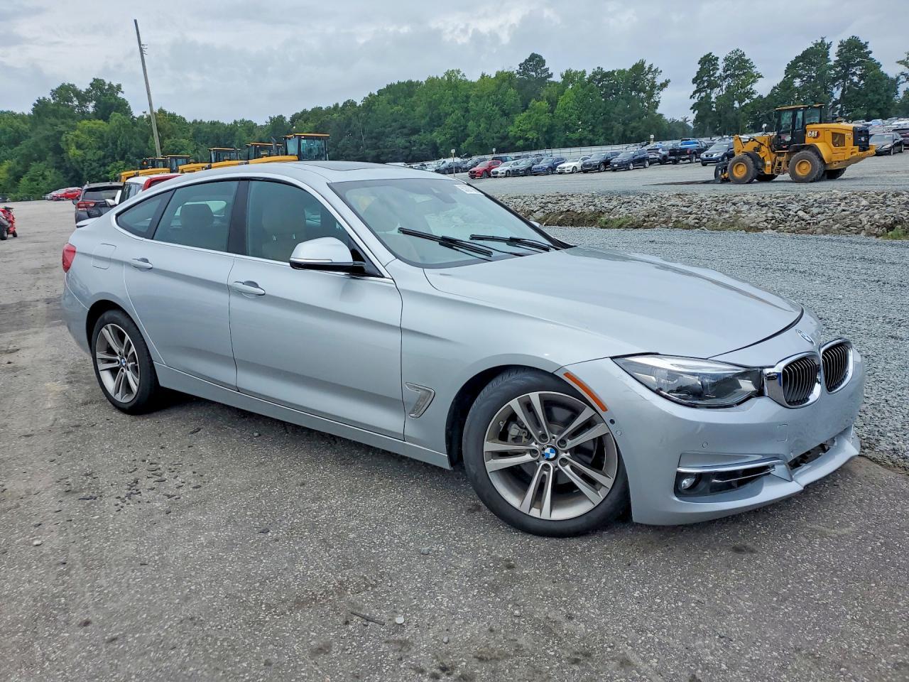 2019 BMW Seria 3 330i - zdjęcie 4