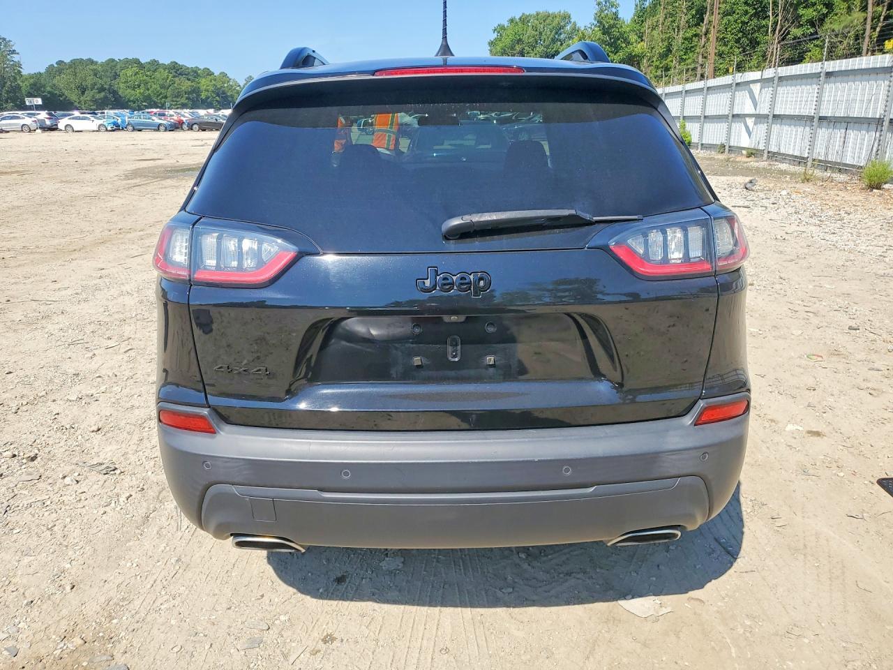 2019 Jeep Cherokee Latitude Plus - zdjęcie 6