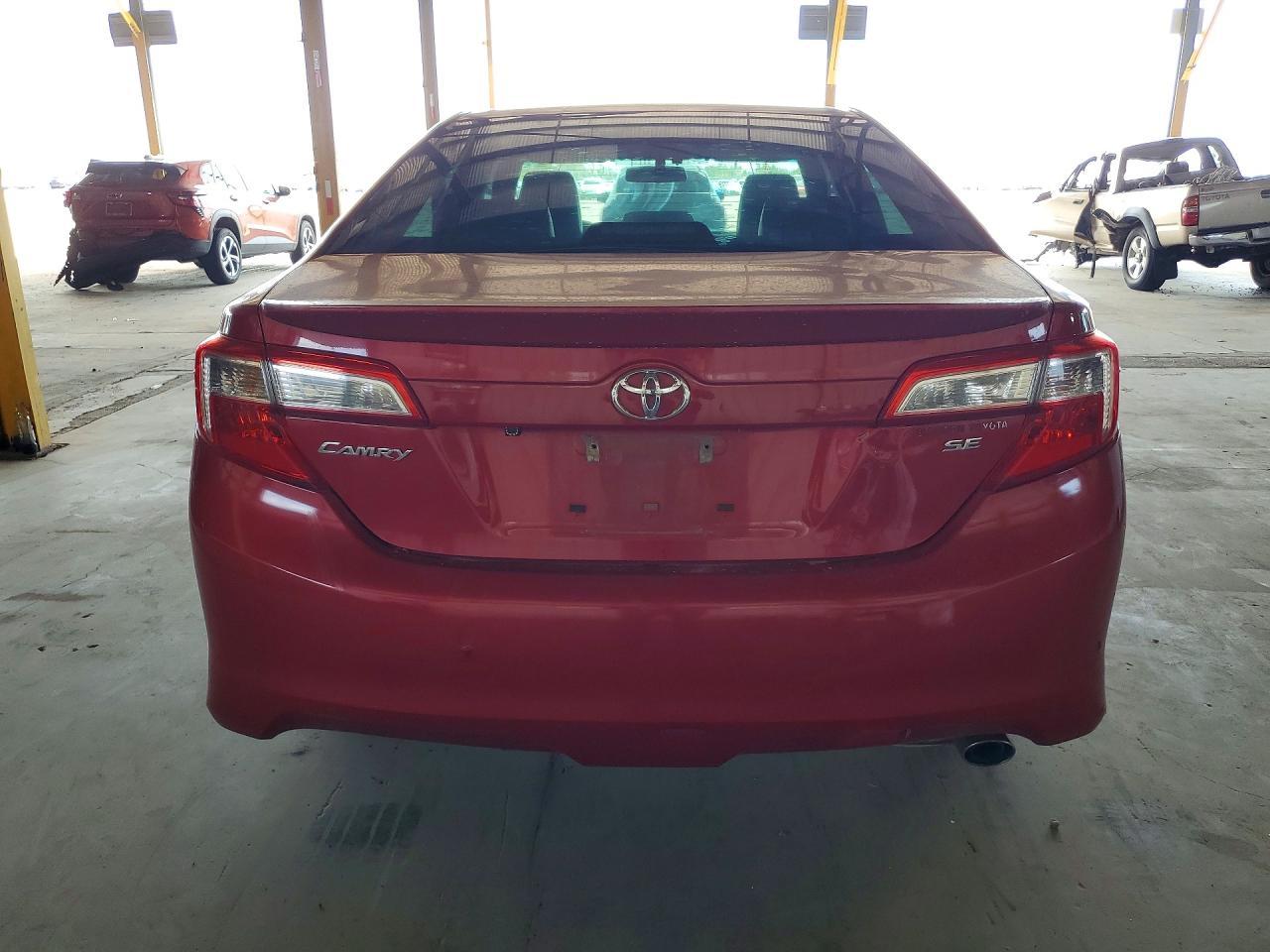2014 Toyota Camry Se - zdjęcie 6