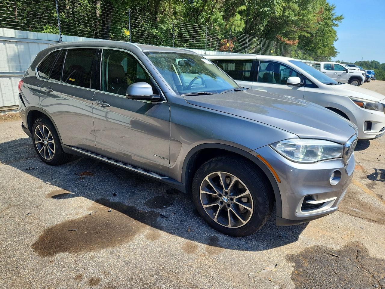 2016 BMW X5 xDrive35I - zdjęcie 4