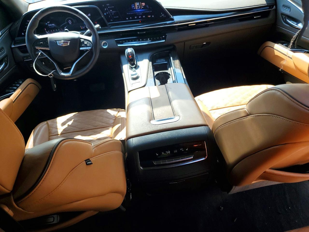 2024 Cadillac Escalade Sport - zdjęcie 8