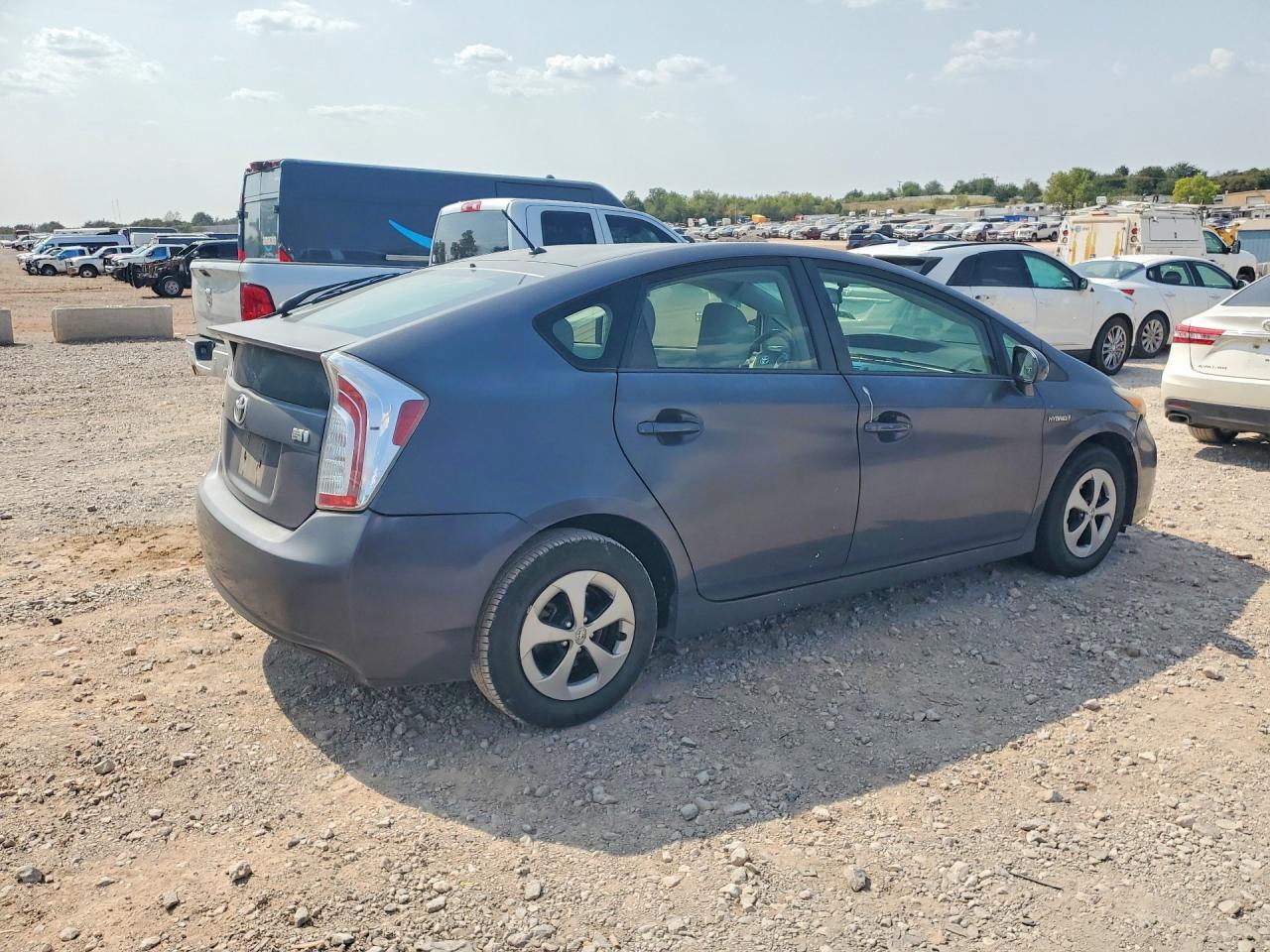 2013 Toyota Prius Two - zdjęcie 3