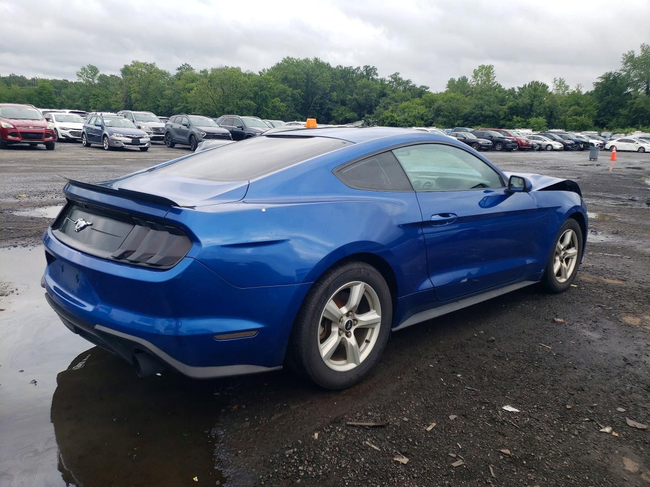 2018 Ford Mustang - zdjęcie 3