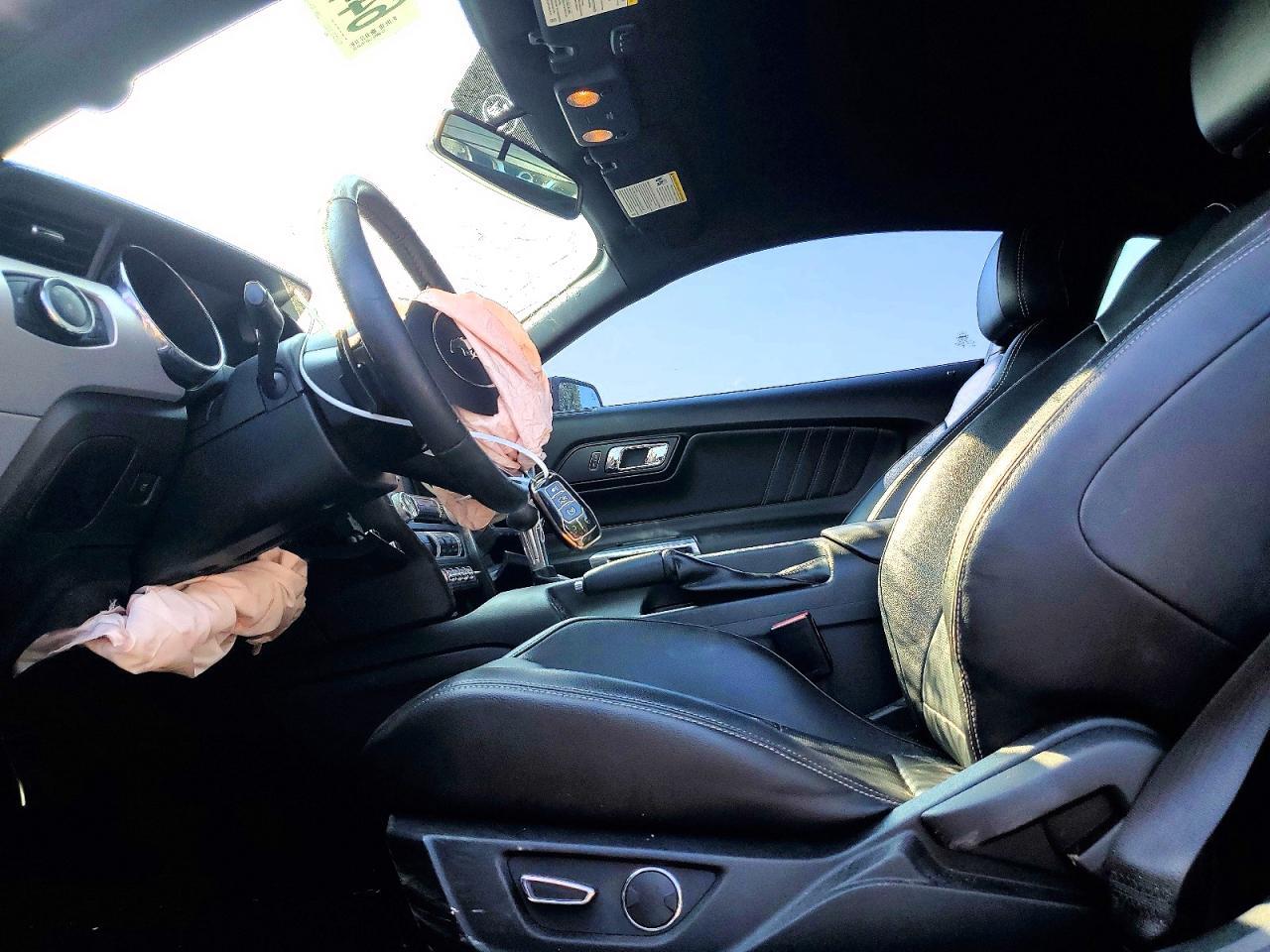 2016 Ford Mustang - zdjęcie 7