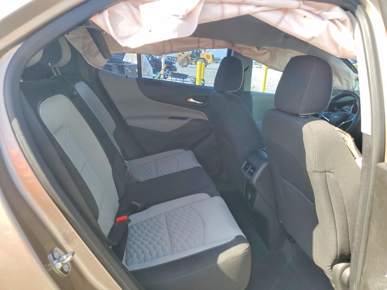 2018 Chevrolet Equinox Ls - zdjęcie 10