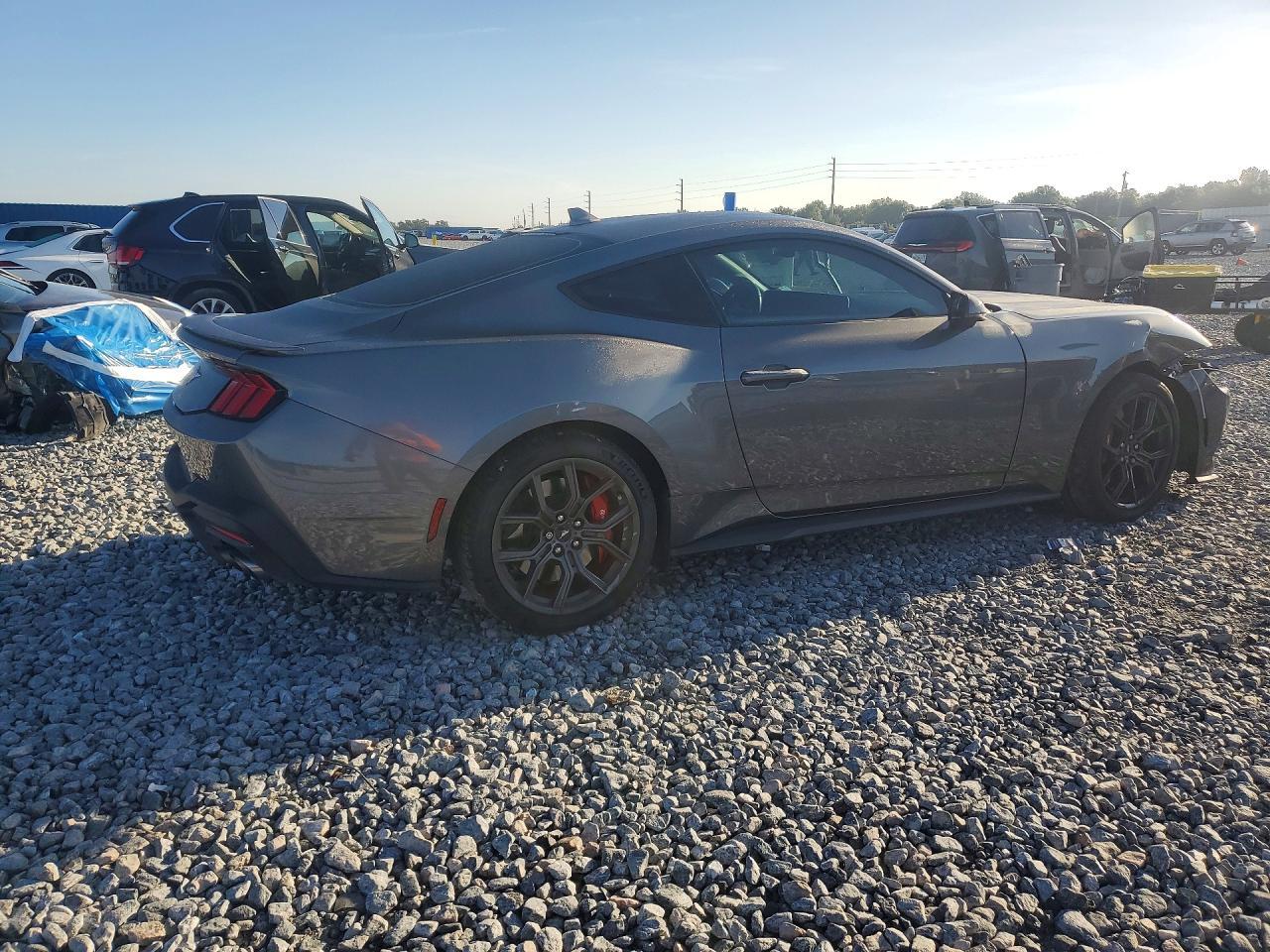 Ford Mustang - zdjęcie 3