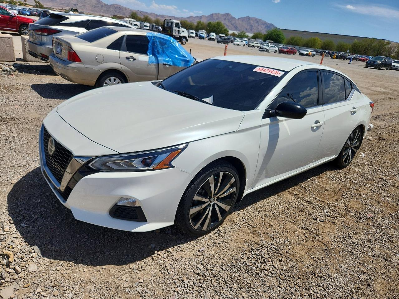 2022 Nissan Altima Sr - zdjęcie główne