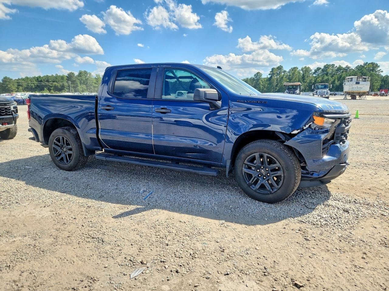 2023 Chevrolet Silverado C1500 Custom - zdjęcie 4