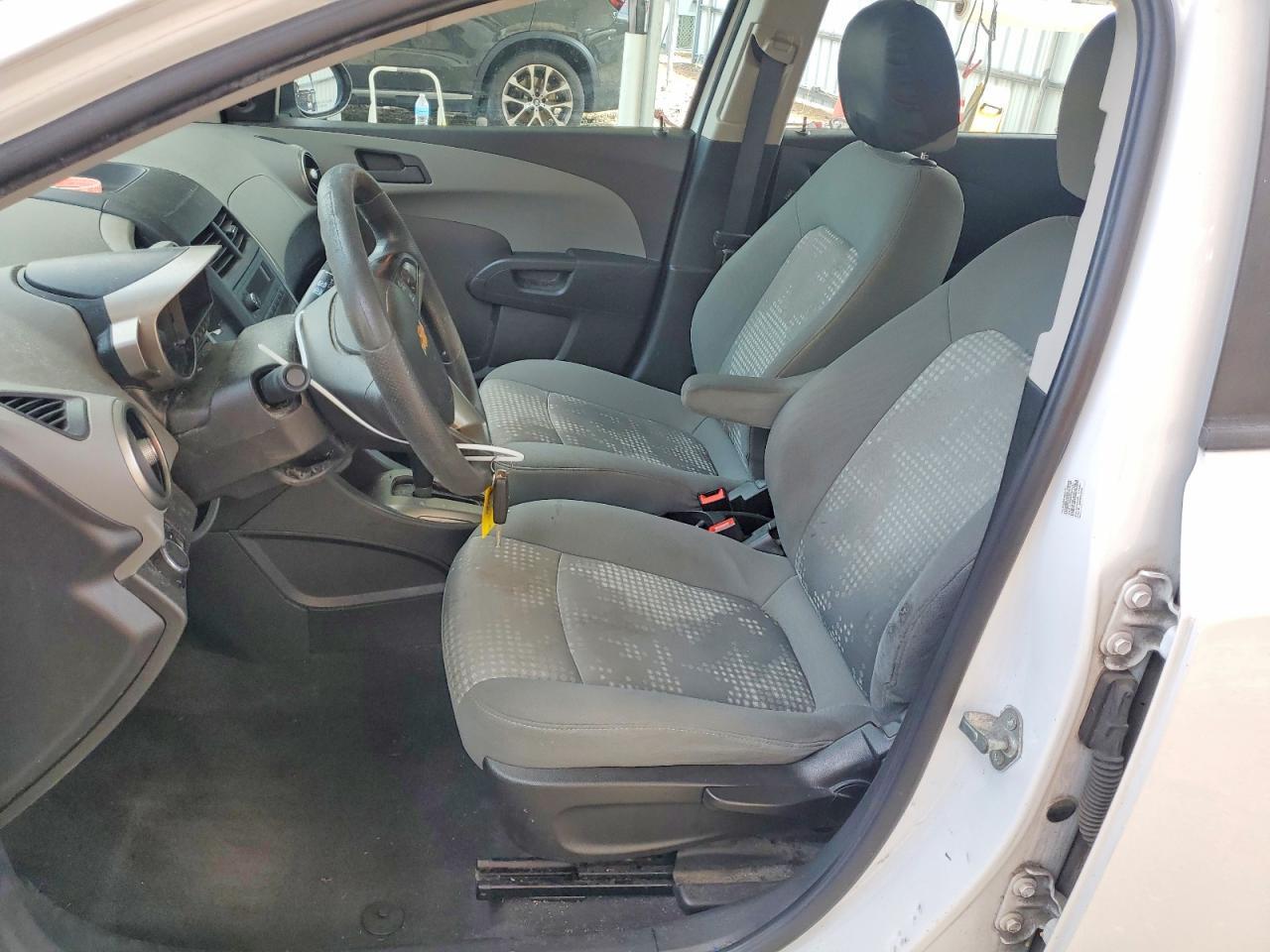 2015 Chevrolet Sonic Ls - zdjęcie 7