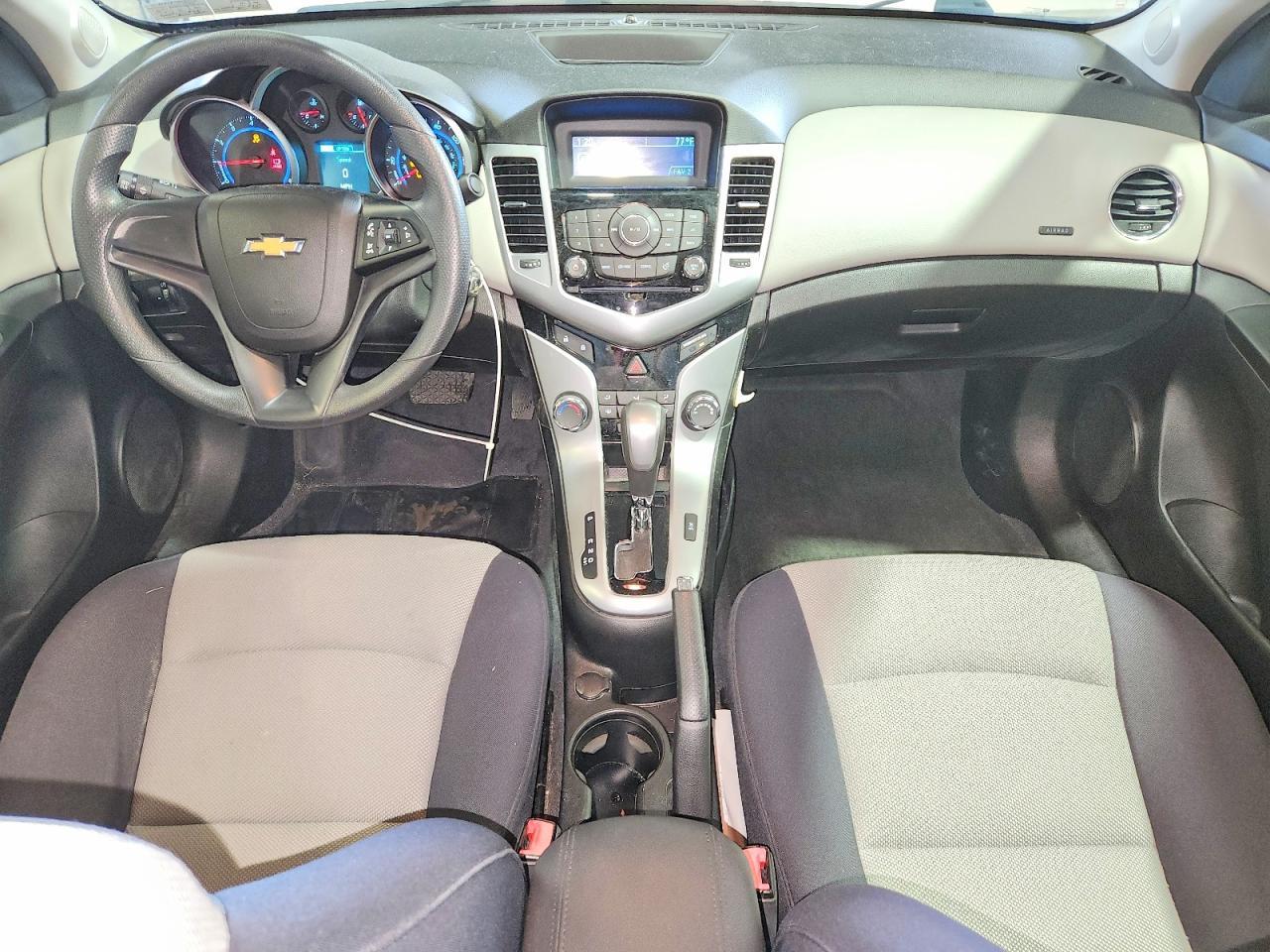 2013 Chevrolet Cruze Ls - zdjęcie 8