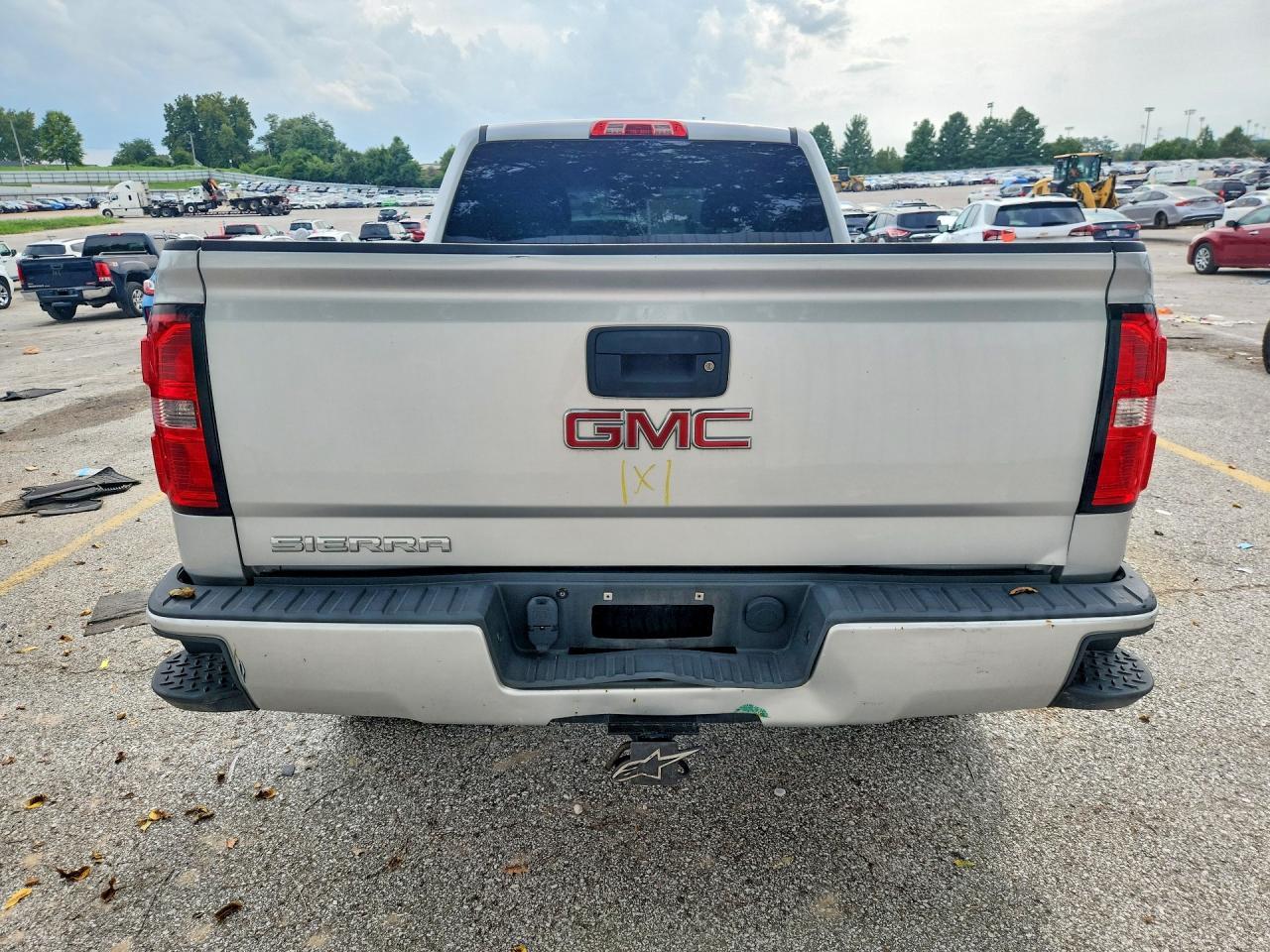 2015 GMC Sierra C1500 - zdjęcie 6