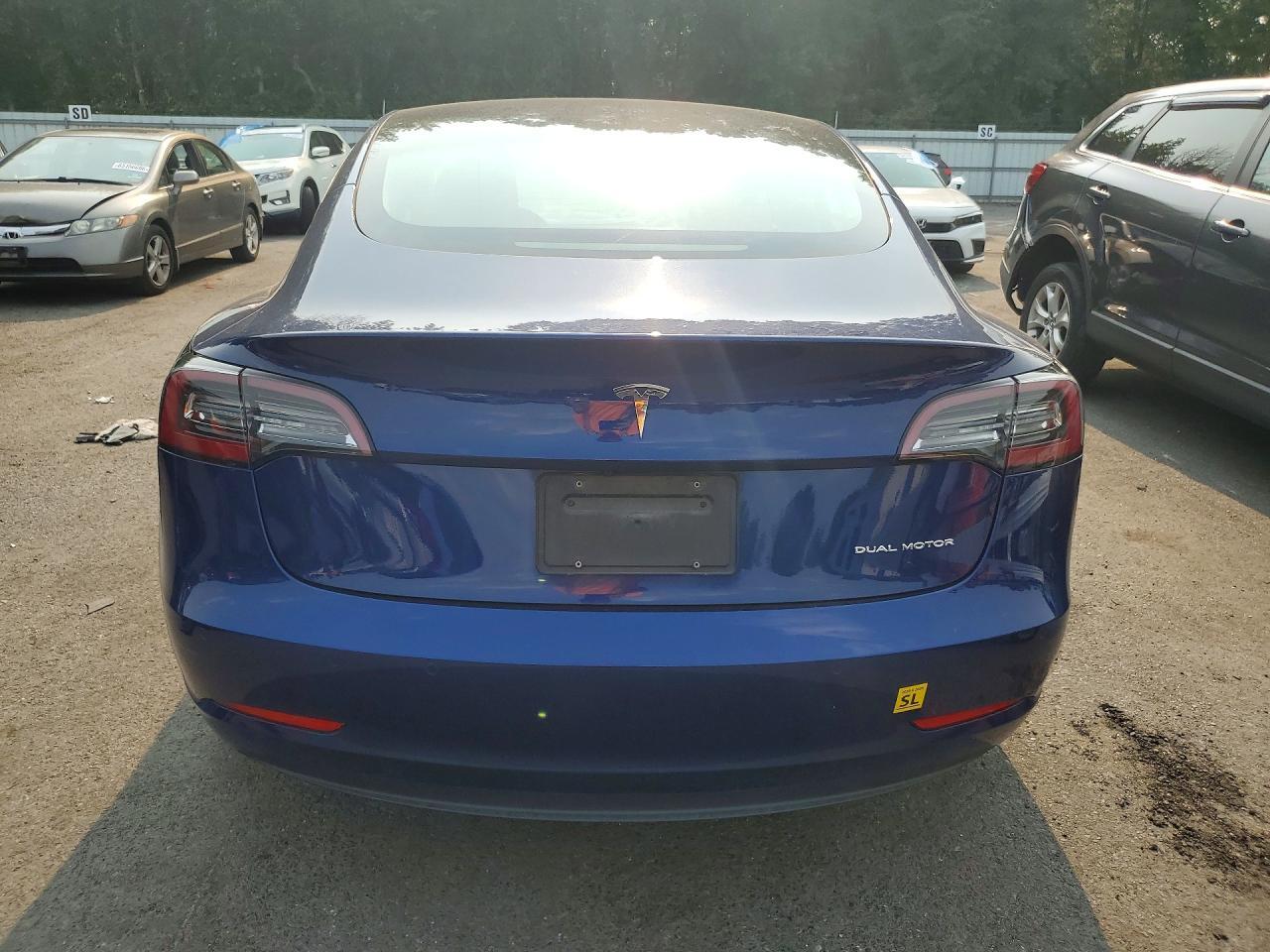 2022 Tesla Model 3 - zdjęcie 6