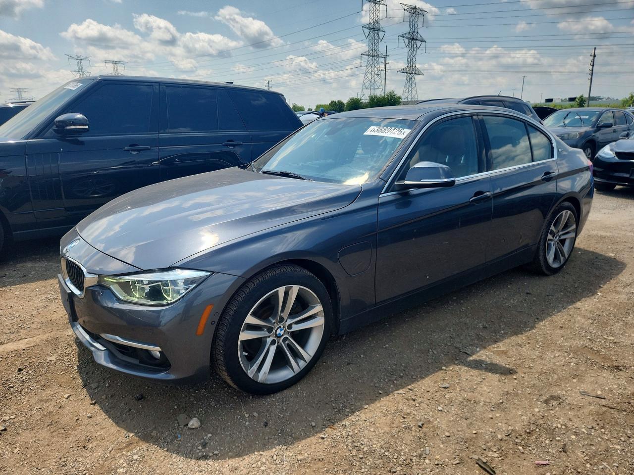 2016 BMW 330E - zdjęcie główne