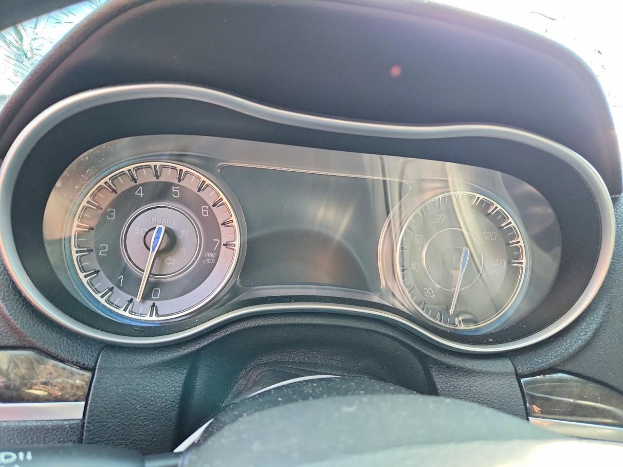 2017 Chrysler 300C - zdjęcie 9
