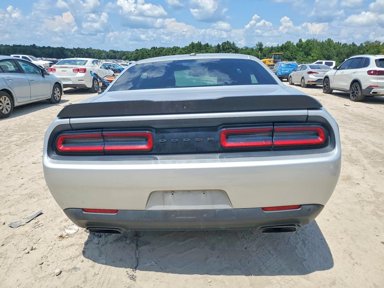 2020 Dodge Challenger R/T - zdjęcie 6