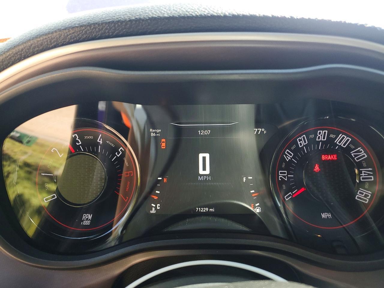2019 Dodge Challenger R/T - zdjęcie 9