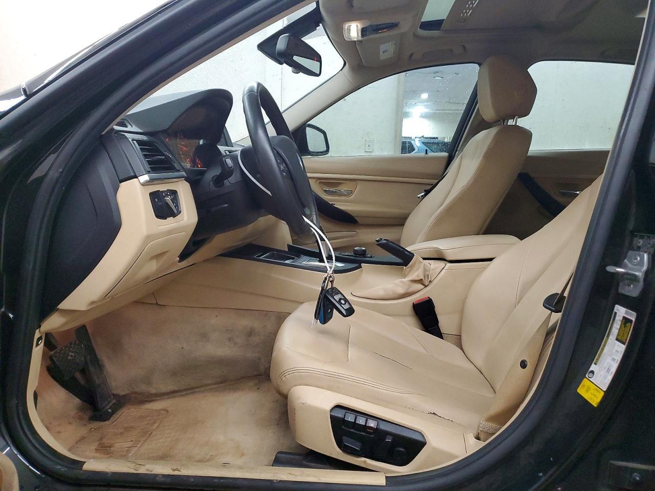 2014 BMW 320 I - zdjęcie 7