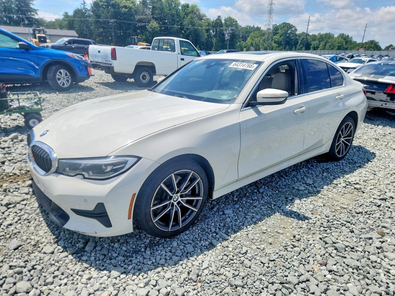 2021 BMW 330Xi - zdjęcie główne