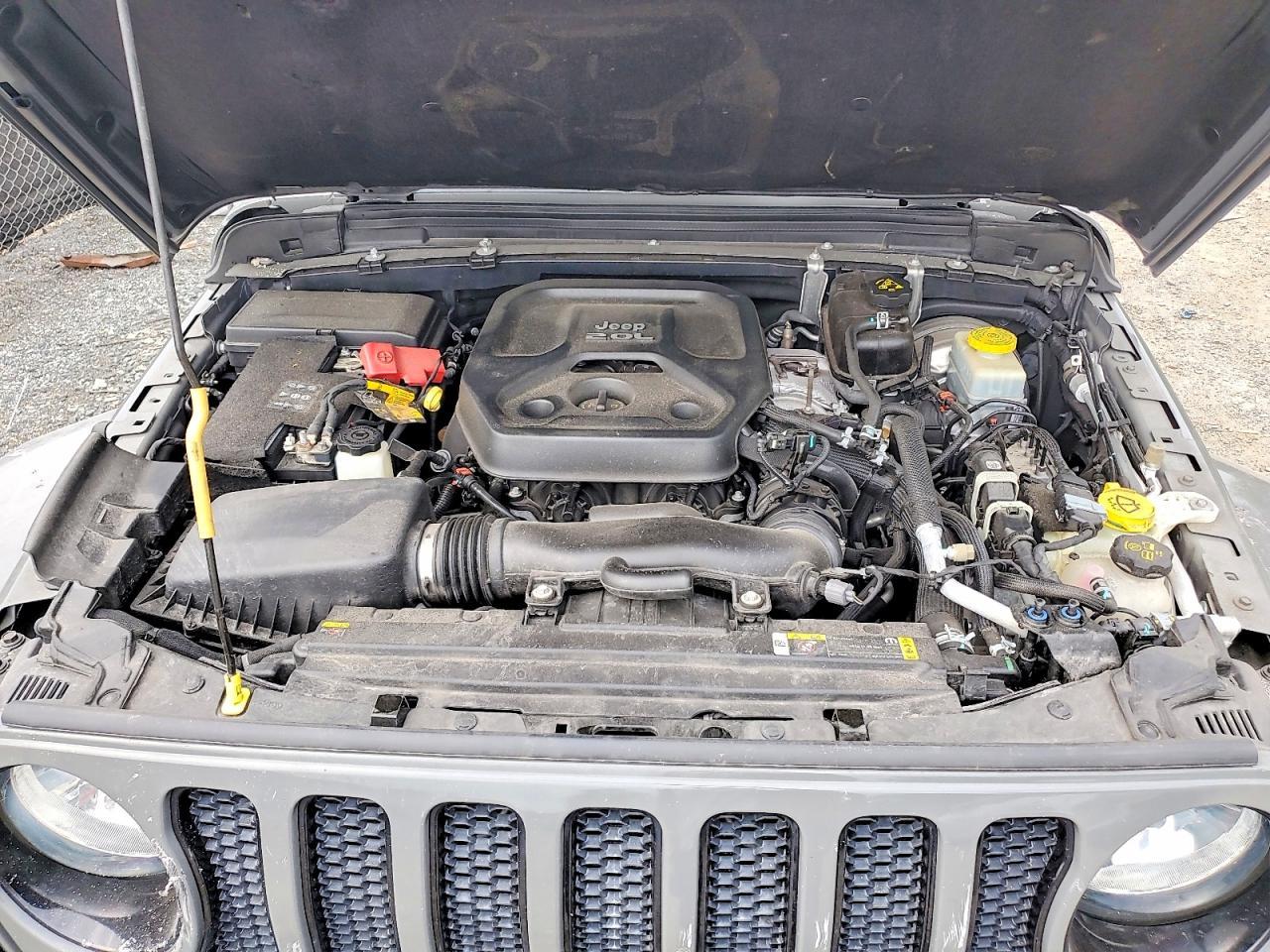 2021 Jeep Wrangler Unlimited Sahara - zdjęcie 11