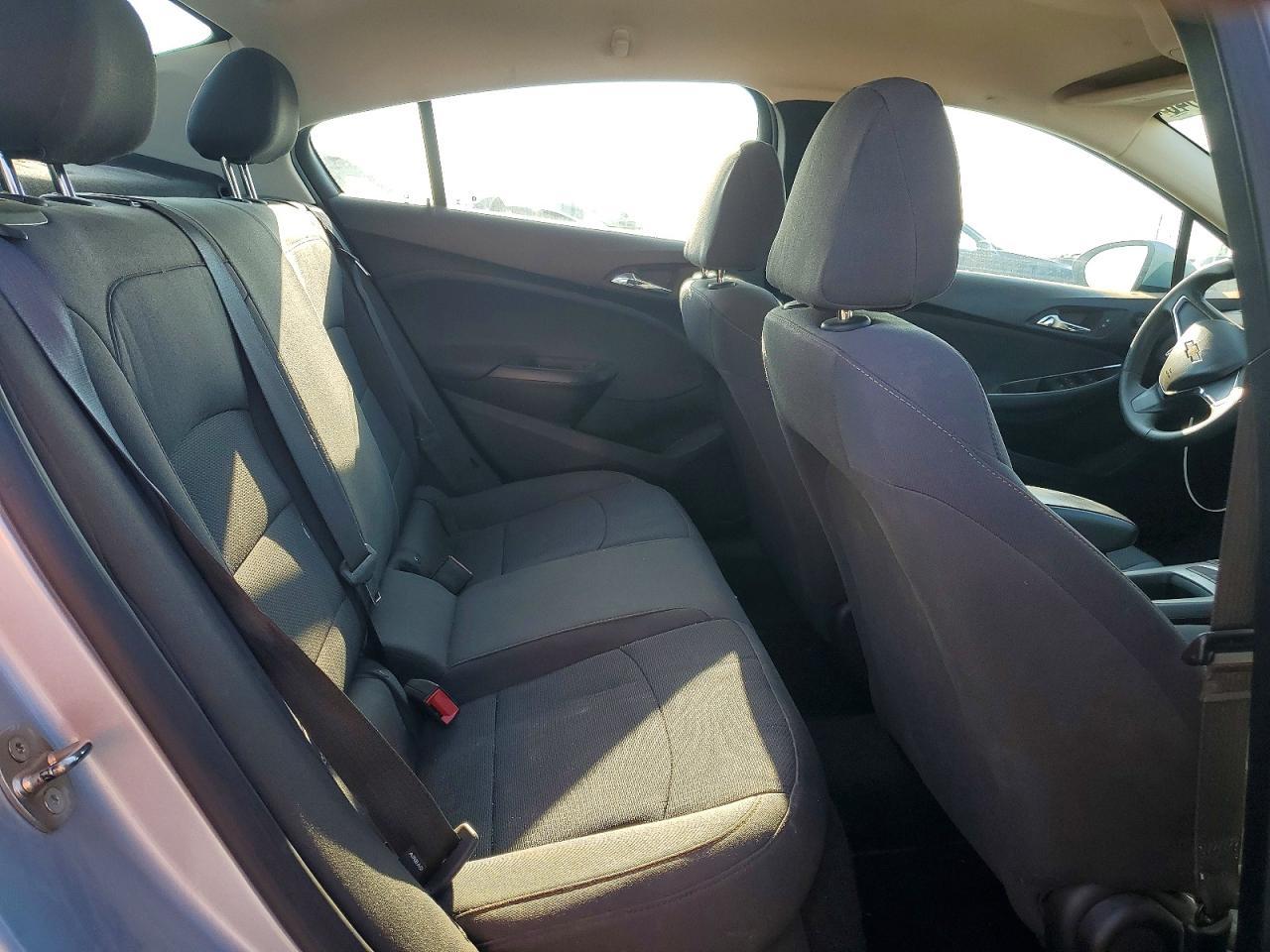 2018 Chevrolet Cruze Ls - zdjęcie 10
